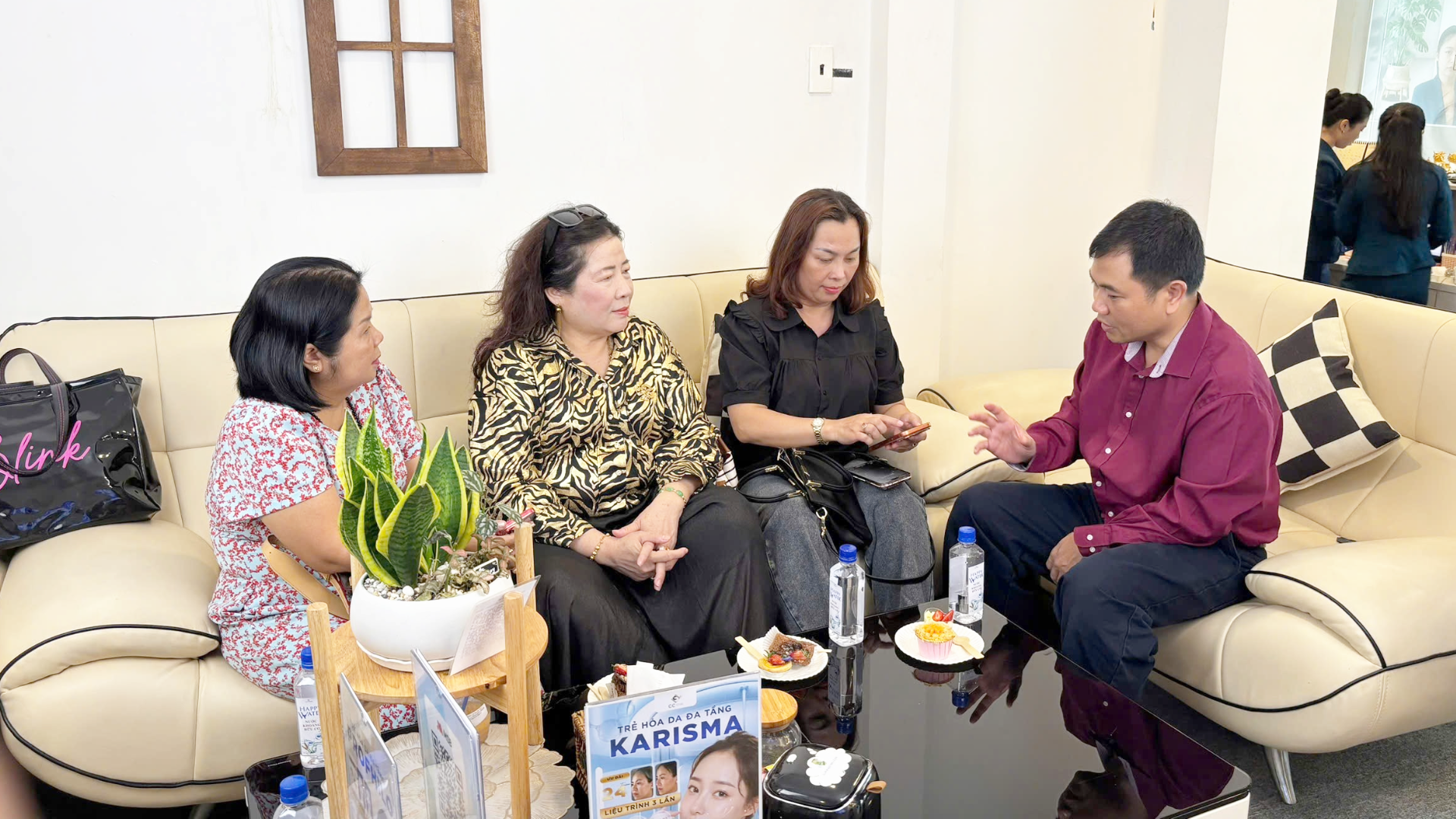 Kỷ niệm 14 năm thành lập Thẩm mỹ Bác sĩ Cường
